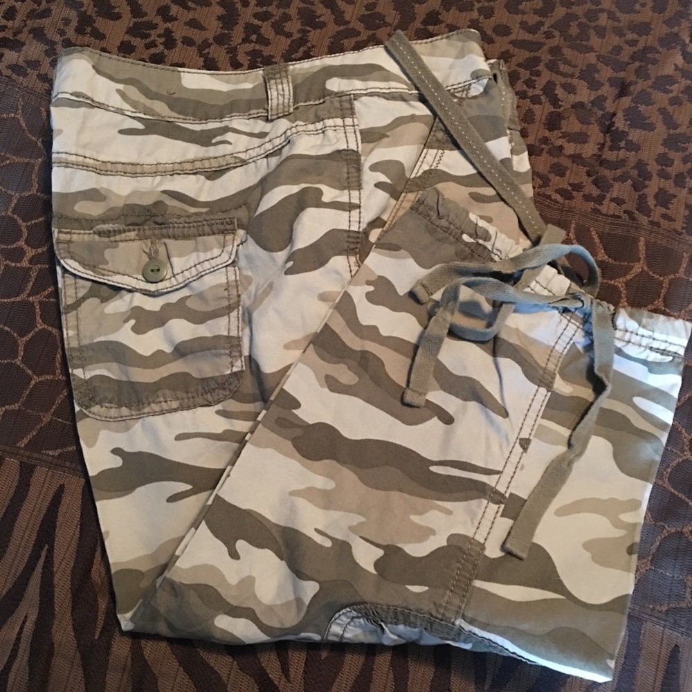 Cargo Capri - Camo